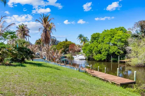 343 SE Verada Avenue Port St Lucie FL 34983