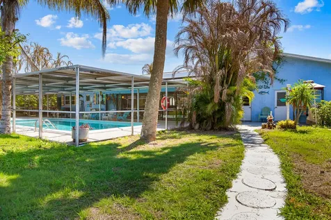343 SE Verada Avenue Port St Lucie FL 34983