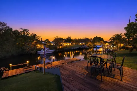 343 SE Verada Avenue Port St Lucie FL 34983
