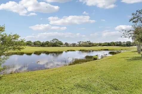 8726 Tompson Point Road Port St Lucie FL 34986