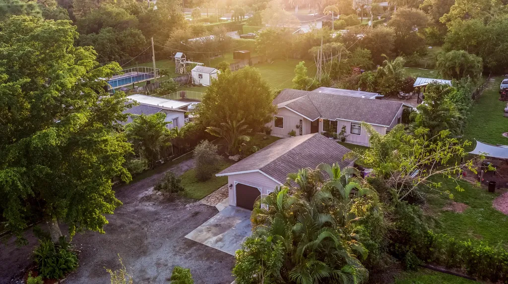 5187 2nd Road Lake Worth FL 33467