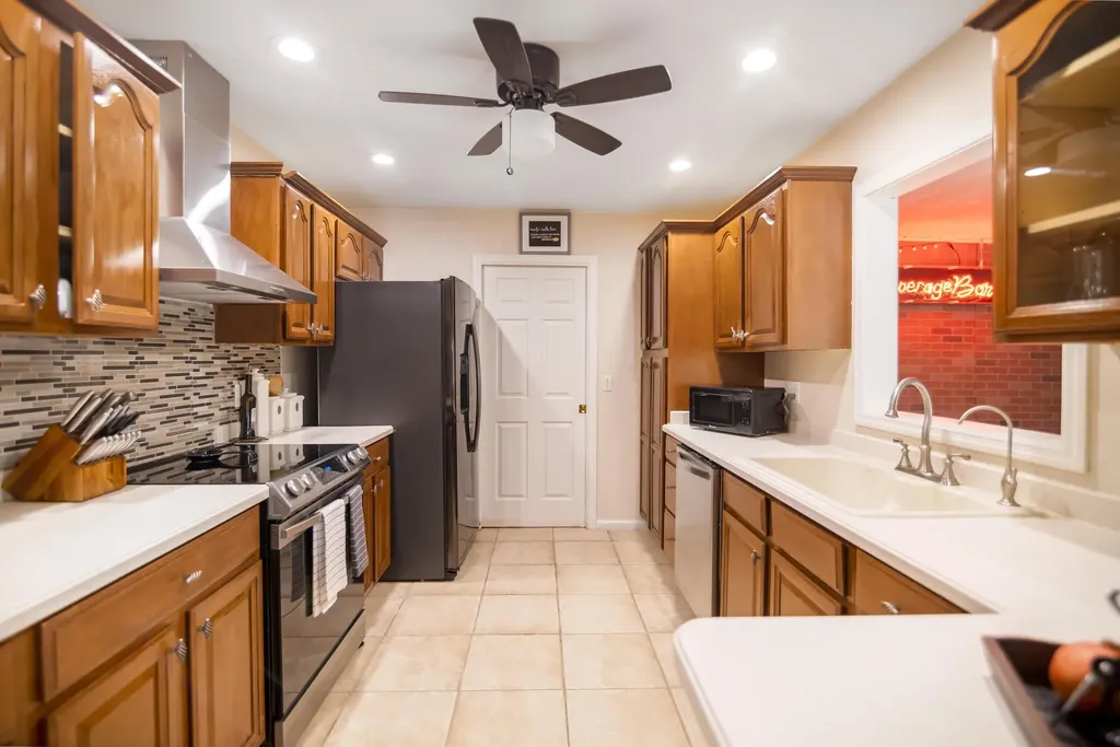5187 2nd Road Lake Worth FL 33467