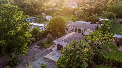 5187 2nd Road Lake Worth FL 33467