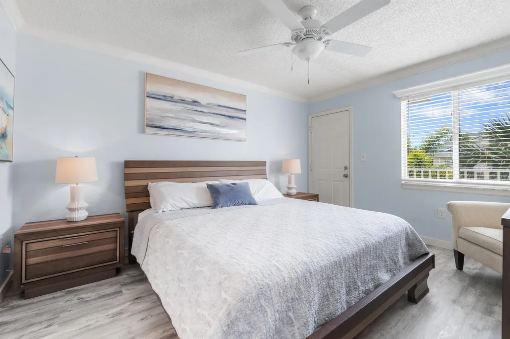 470 Bella Vista Court N Jupiter FL 33477