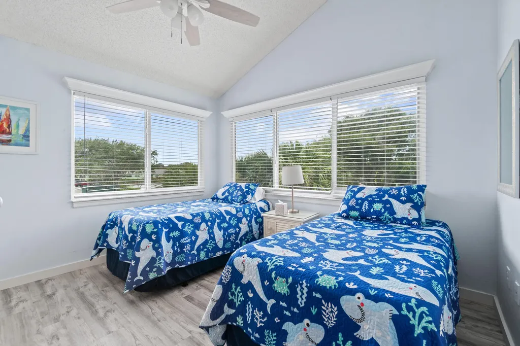 470 Bella Vista Court N Jupiter FL 33477