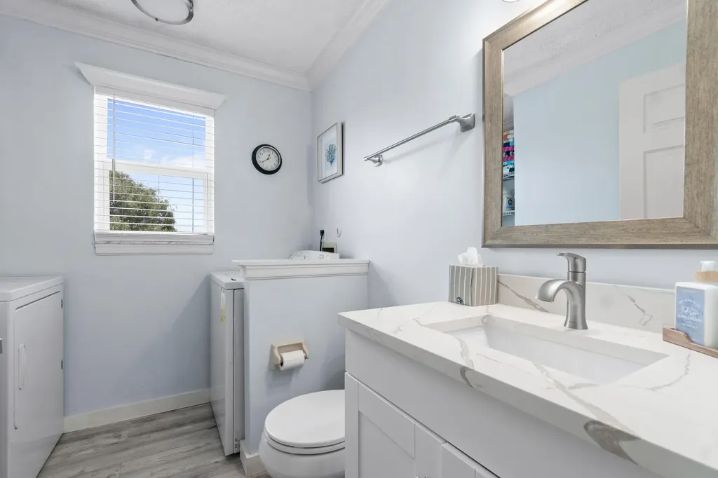 470 Bella Vista Court N Jupiter FL 33477