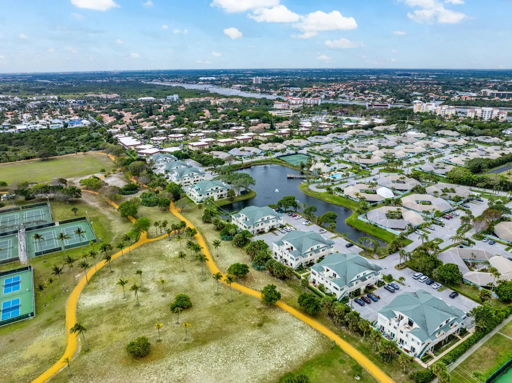 470 Bella Vista Court N Jupiter FL 33477
