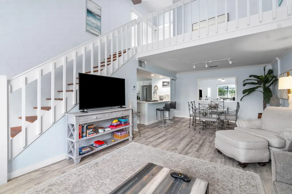 470 Bella Vista Court N Jupiter FL 33477