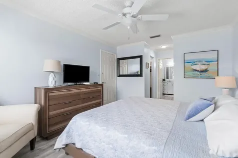 470 Bella Vista Court N Jupiter FL 33477