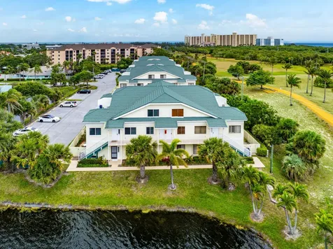 470 Bella Vista Court N Jupiter FL 33477