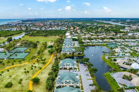 470 Bella Vista Court N Jupiter FL 33477