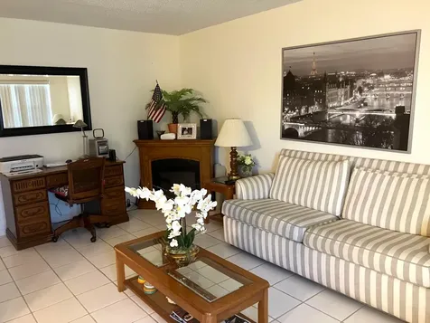 283 Durham H E Deerfield Beach FL 33442