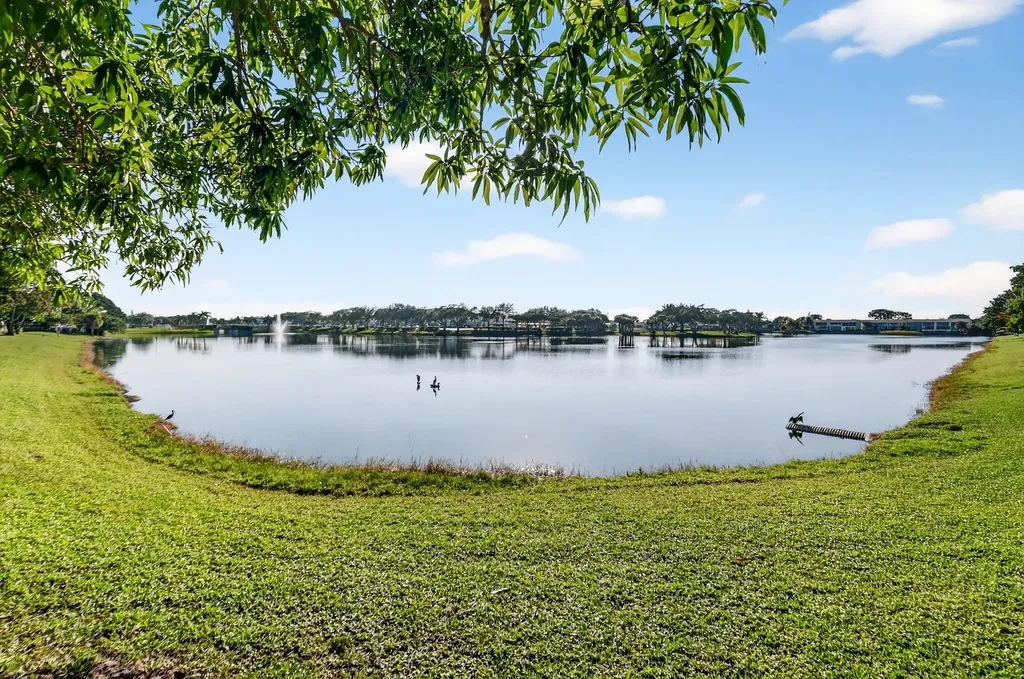 94 Stratford G West Palm Beach FL 33417