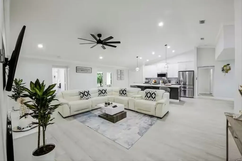 11038 Persimmon Boulevard West Palm Beach FL 33411