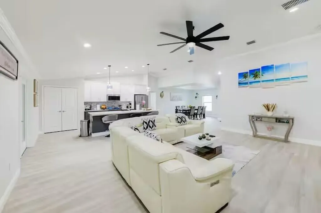 11038 Persimmon Boulevard West Palm Beach FL 33411