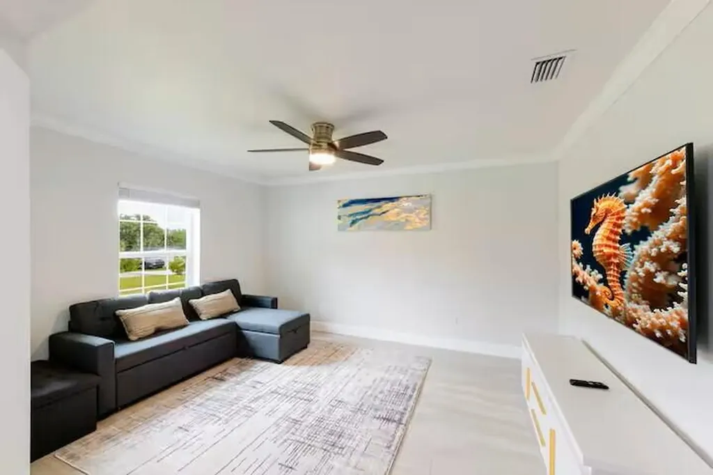 11038 Persimmon Boulevard West Palm Beach FL 33411