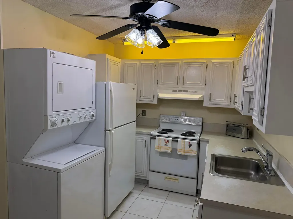 8540 Chevy Chase Drive Boca Raton FL 33433