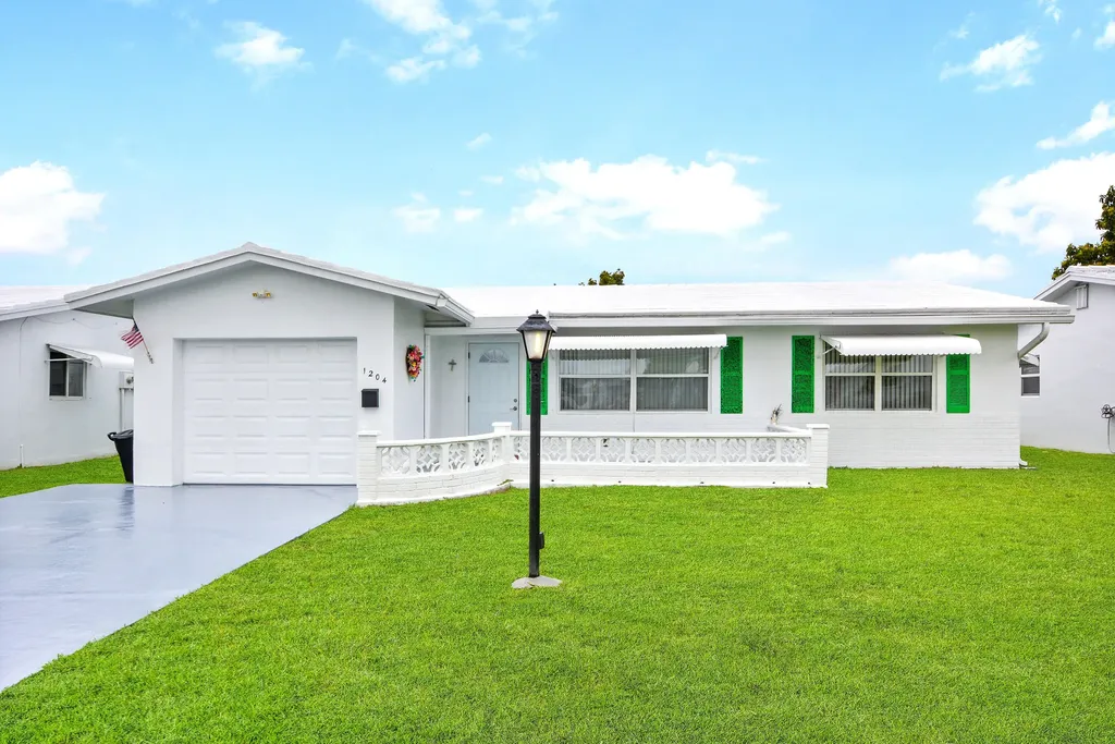 1204 SW 24th Street Boynton Beach FL 33426