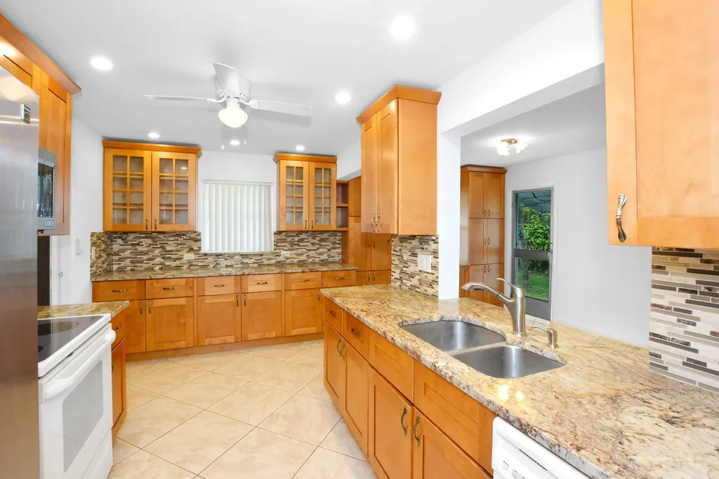 1204 SW 24th Street Boynton Beach FL 33426