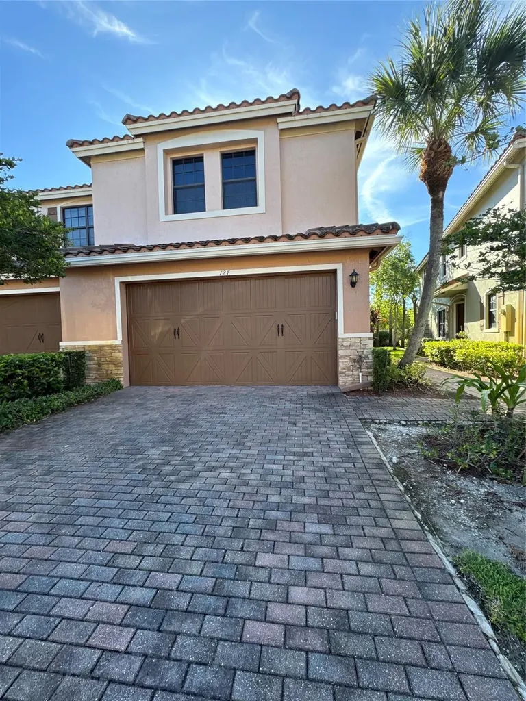 127 Riverwalk Circle W Plantation FL 33325
