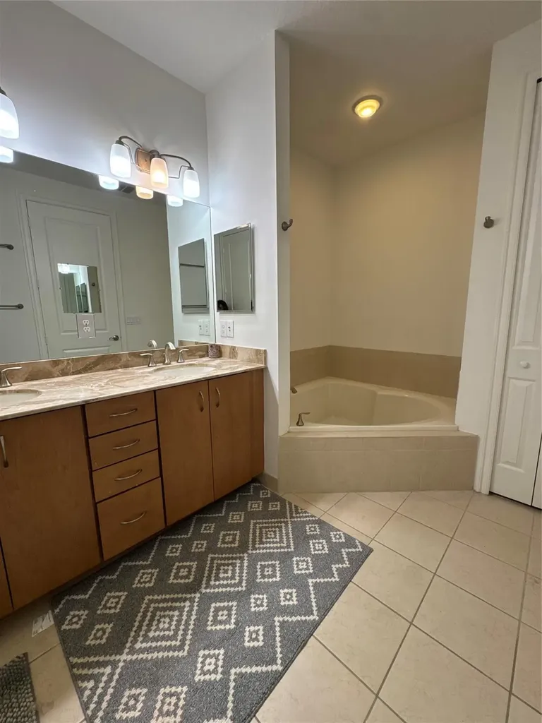 127 Riverwalk Circle W Plantation FL 33325