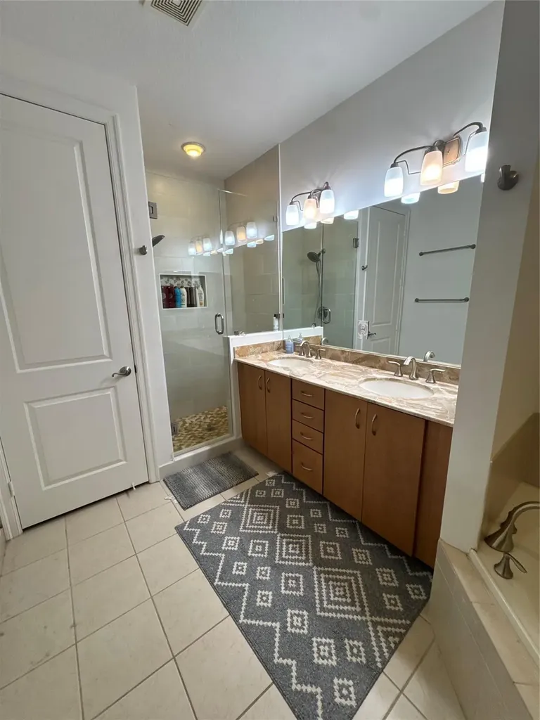 127 Riverwalk Circle W Plantation FL 33325