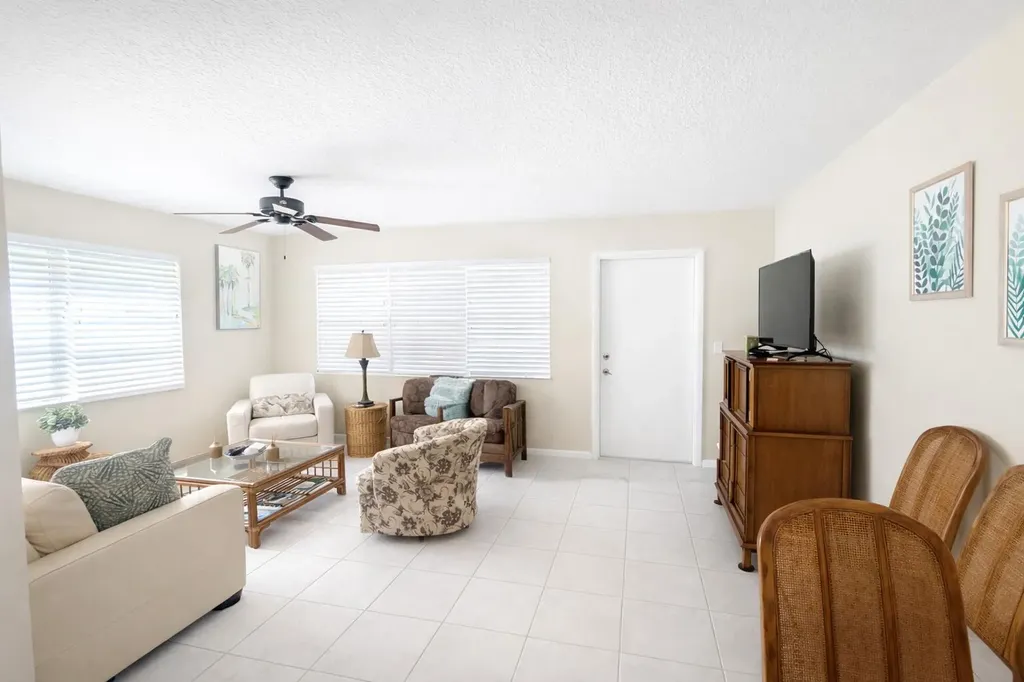 216 Andover I West Palm Beach FL 33417