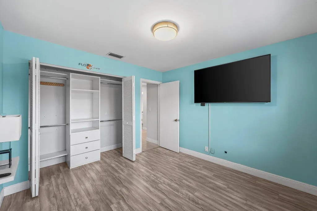 41 Bethesda Park Circle Boynton Beach FL 33435