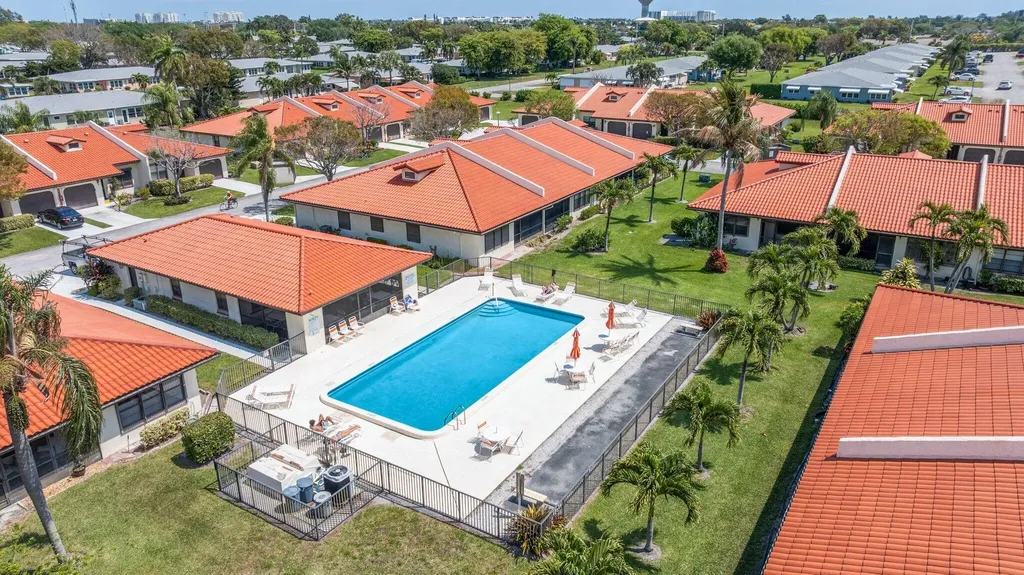 41 Bethesda Park Circle Boynton Beach FL 33435