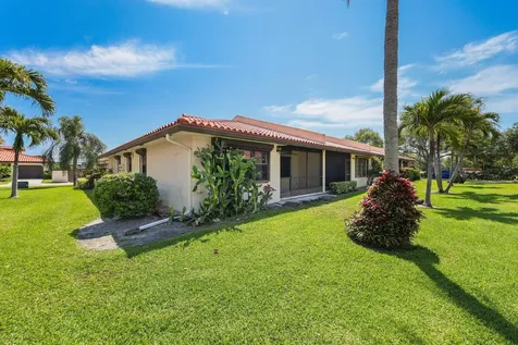 41 Bethesda Park Circle Boynton Beach FL 33435