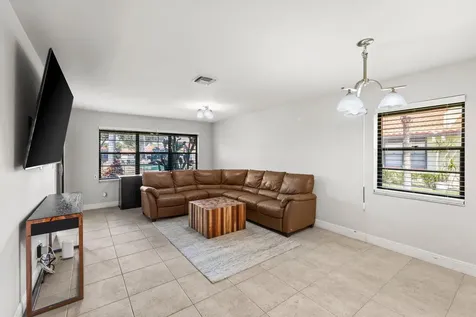 41 Bethesda Park Circle Boynton Beach FL 33435