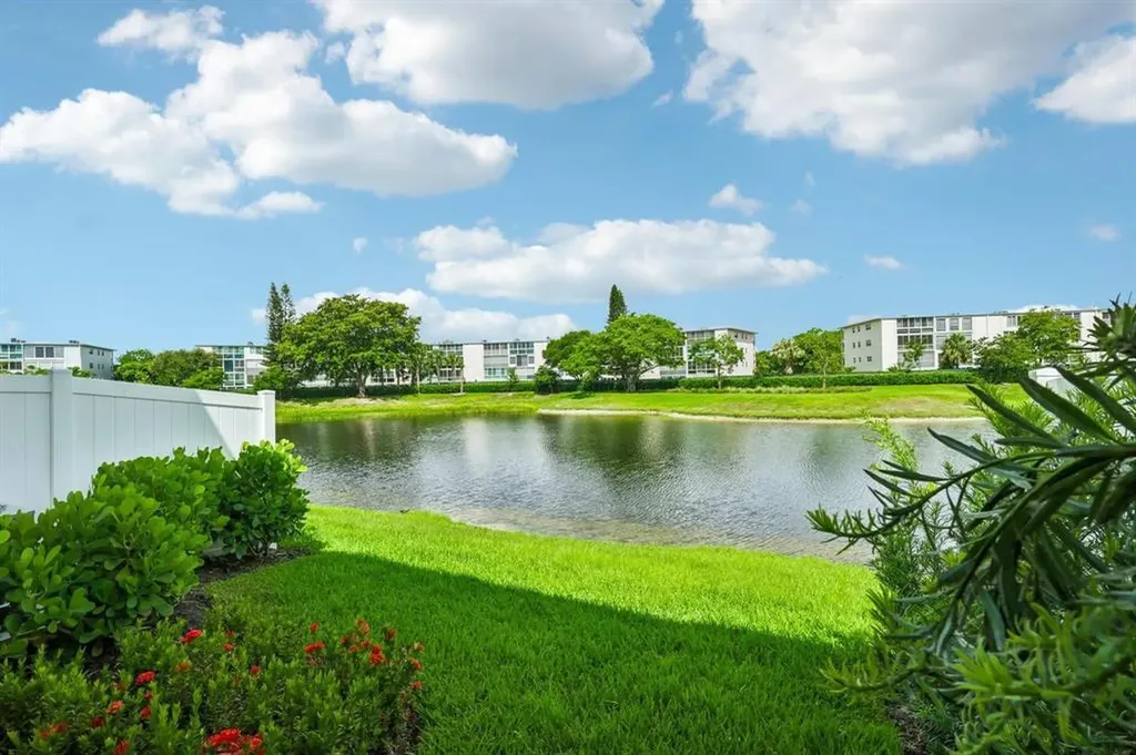 615 Parsons Way Deerfield Beach FL 33442