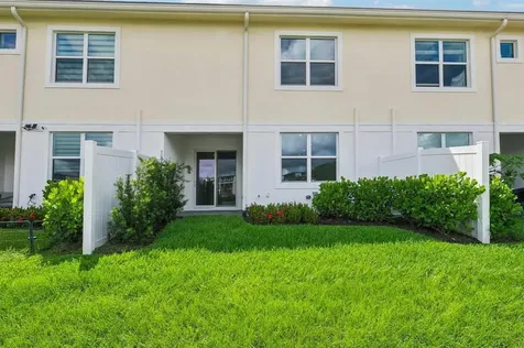 615 Parsons Way Deerfield Beach FL 33442