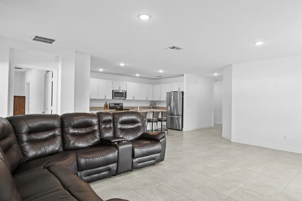 4636 SW Lassiter Terrace Port St Lucie FL 34953