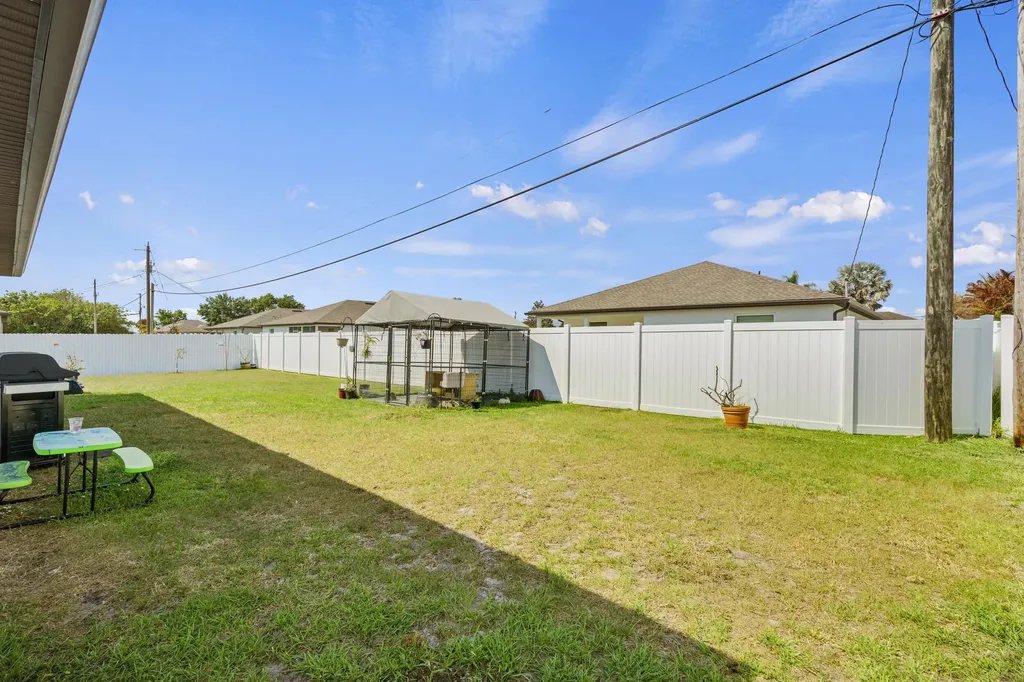 4636 SW Lassiter Terrace Port St Lucie FL 34953