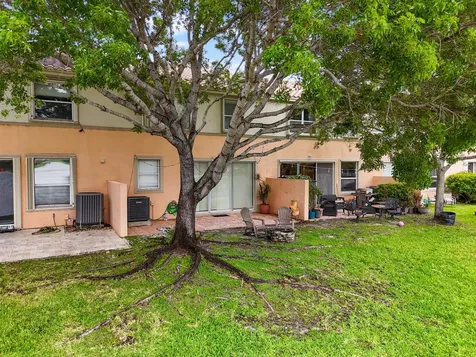 4735 SW 164th Avenue Miramar FL 33027