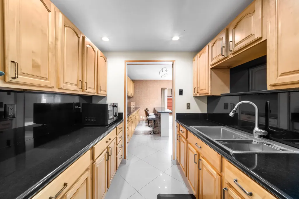 3909 Parkside Lane Hollywood FL 33021