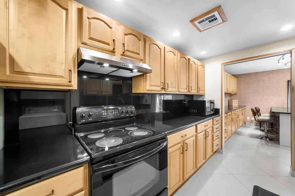 3909 Parkside Lane Hollywood FL 33021