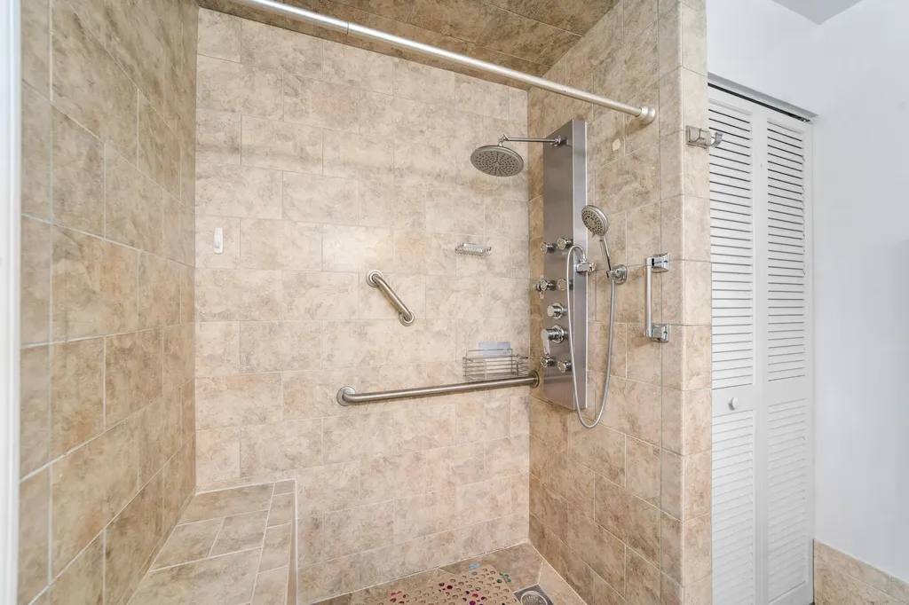 3909 Parkside Lane Hollywood FL 33021