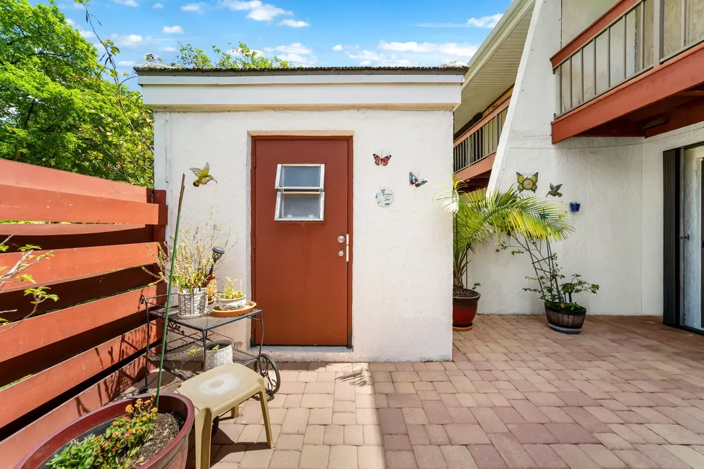 3909 Parkside Lane Hollywood FL 33021
