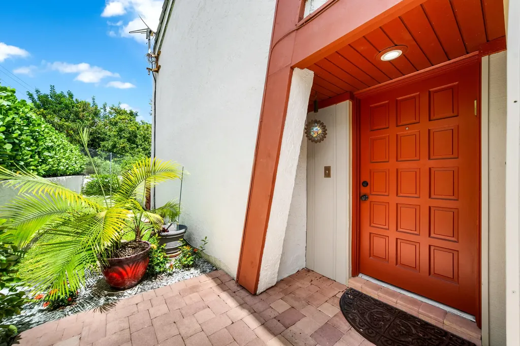 3909 Parkside Lane Hollywood FL 33021
