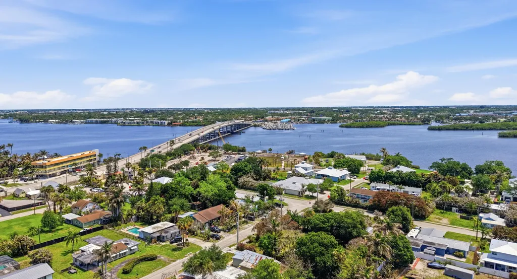 2750 SW Cornell Avenue Palm City FL 34990