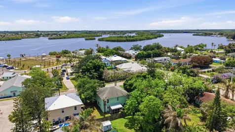 2750 SW Cornell Avenue Palm City FL 34990