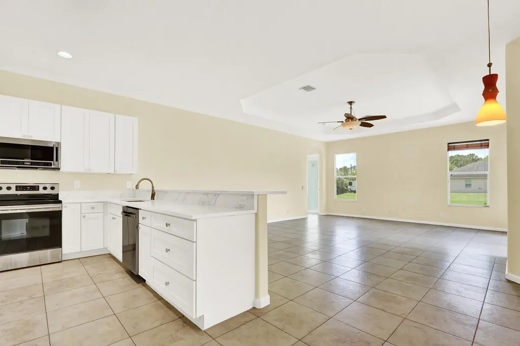18144 N 42nd Road Road N The Acreage FL 33470