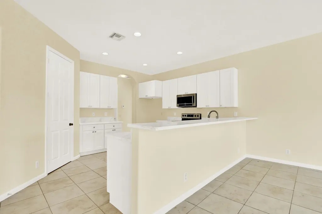18144 N 42nd Road Road N The Acreage FL 33470