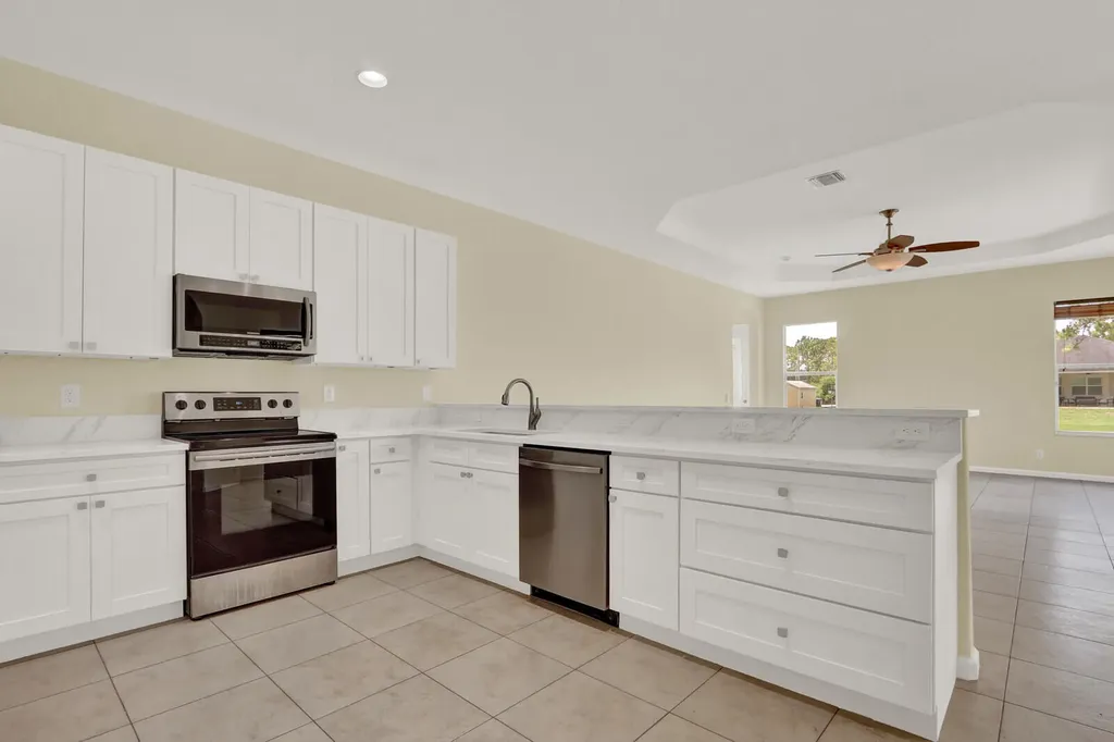 18144 N 42nd Road Road N The Acreage FL 33470