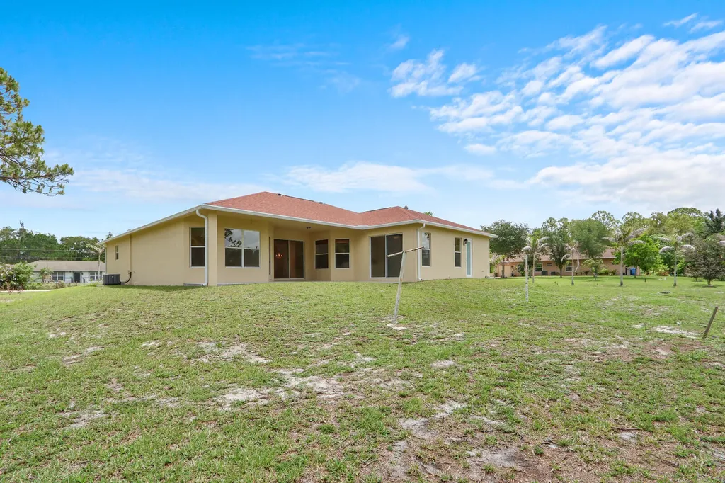 18144 N 42nd Road Road N The Acreage FL 33470