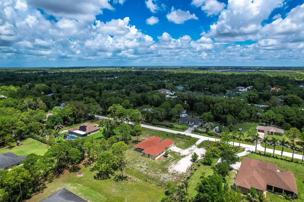 18144 N 42nd Road Road N The Acreage FL 33470