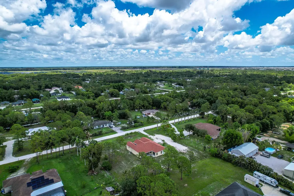 18144 N 42nd Road Road N The Acreage FL 33470