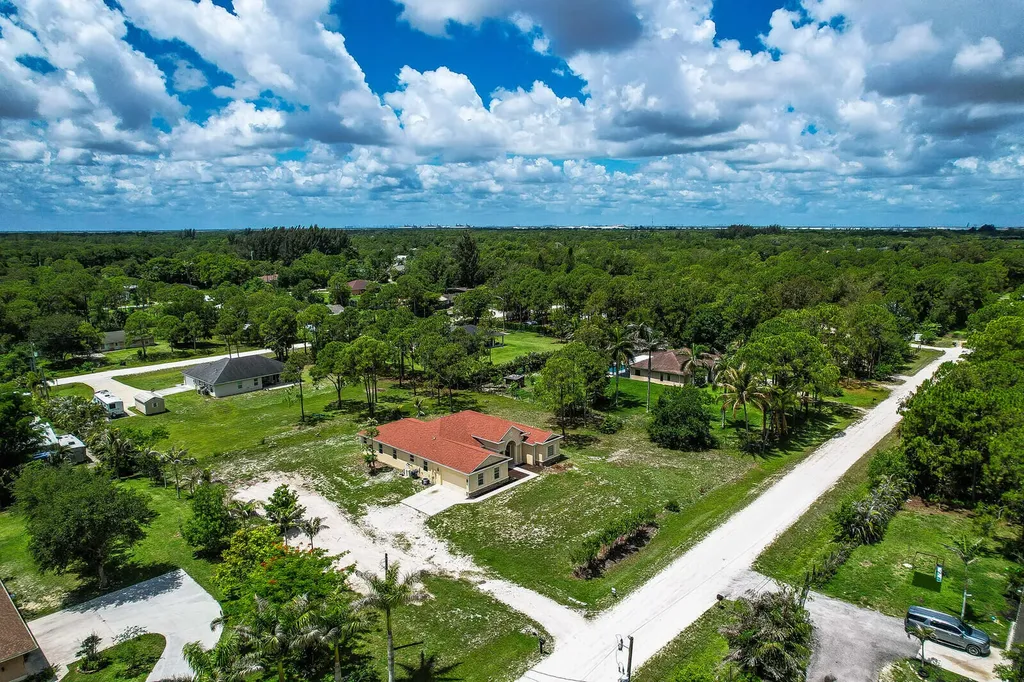 18144 N 42nd Road Road N The Acreage FL 33470